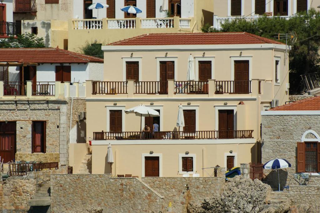 Villa Amalia Chalki Town Exterior foto